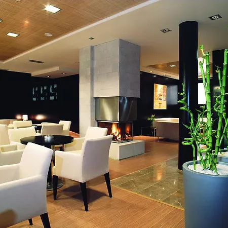 Oca Palacio De La Llorea & 4*